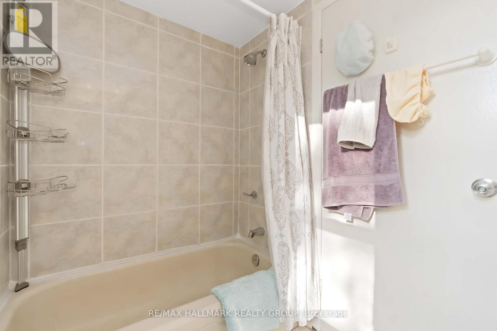 3 Ashbury Place, Ottawa, Ontario  K1M 1H3 - Photo 20 - X12465342