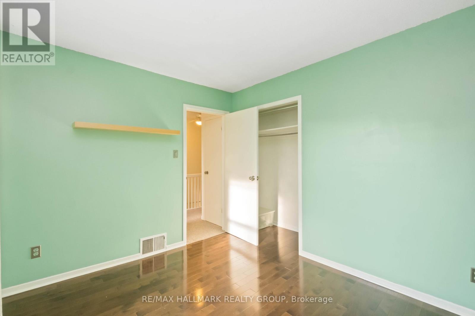 3 Ashbury Place, Ottawa, Ontario  K1M 1H3 - Photo 22 - X12465342