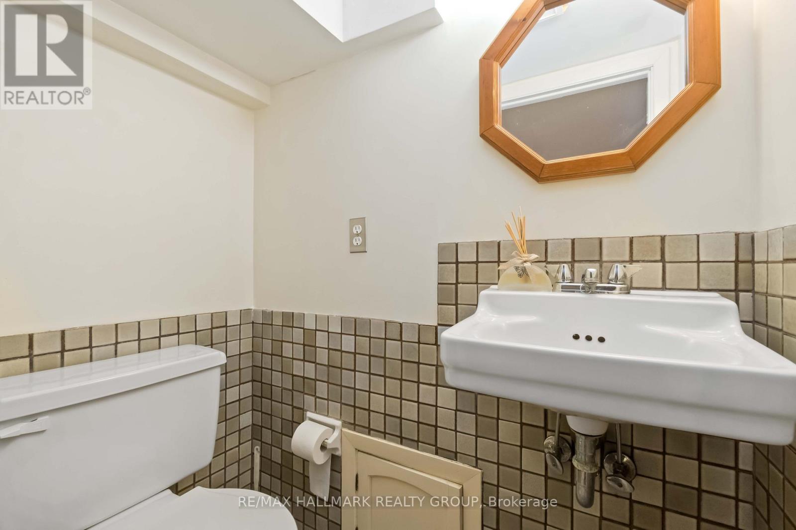 3 Ashbury Place, Ottawa, Ontario  K1M 1H3 - Photo 26 - X12465342