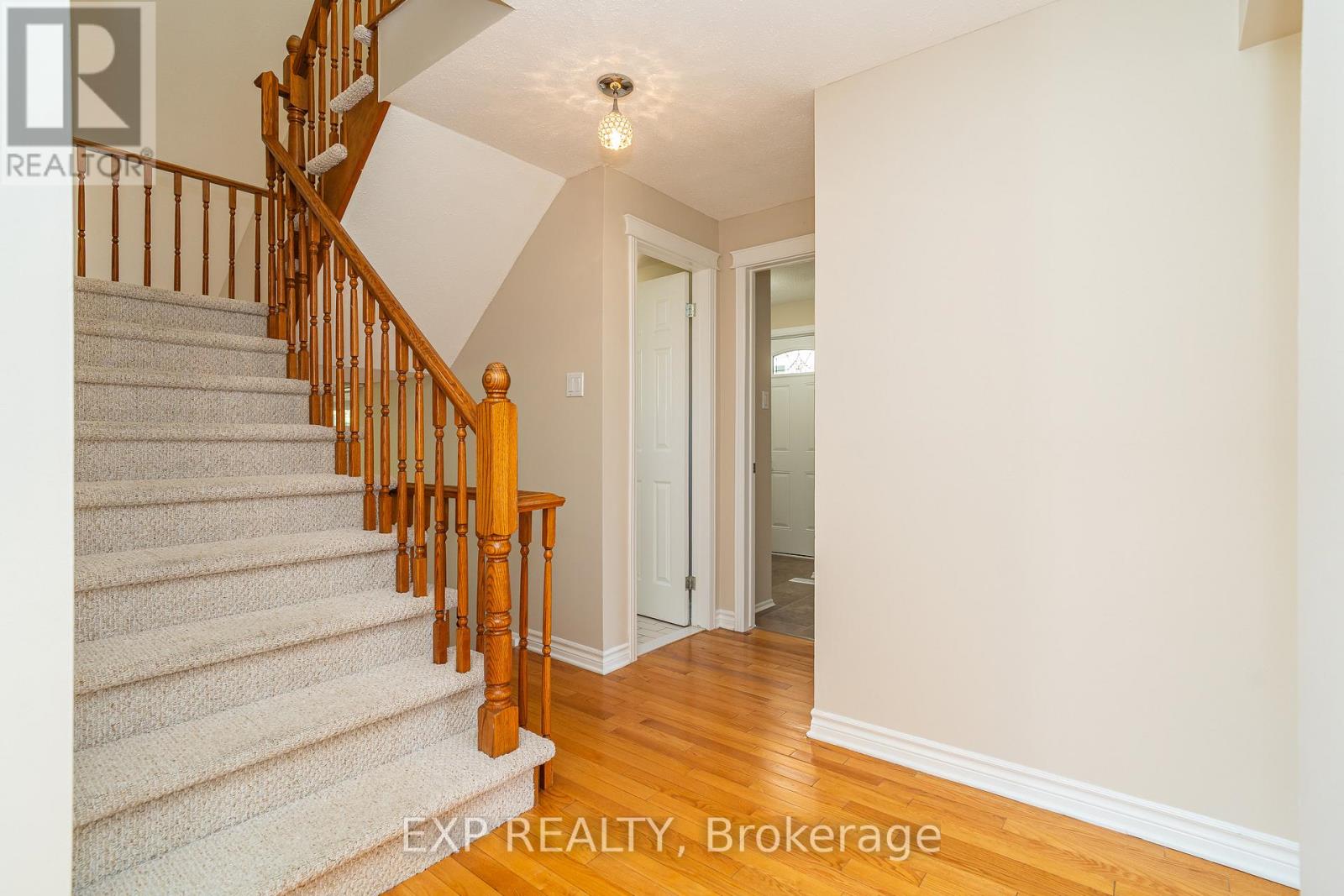 32 Maple View Crescent, Ottawa, Ontario  K2G 5J6 - Photo 15 - X12465357