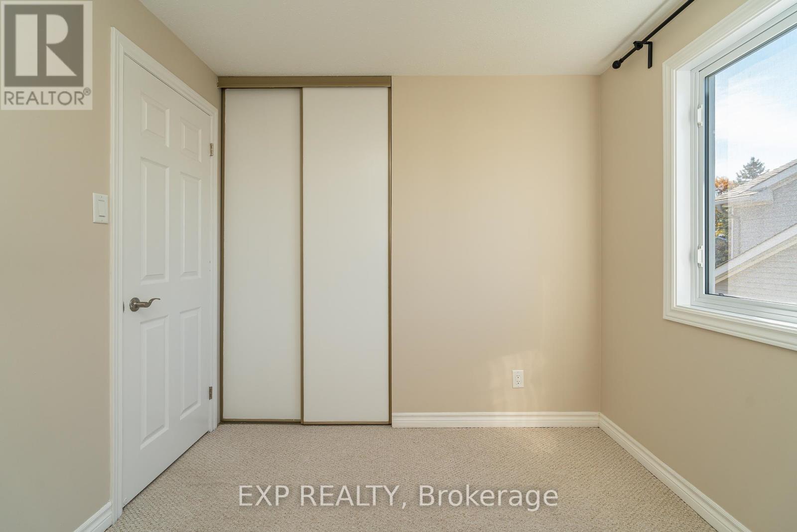 32 Maple View Crescent, Ottawa, Ontario  K2G 5J6 - Photo 30 - X12465357