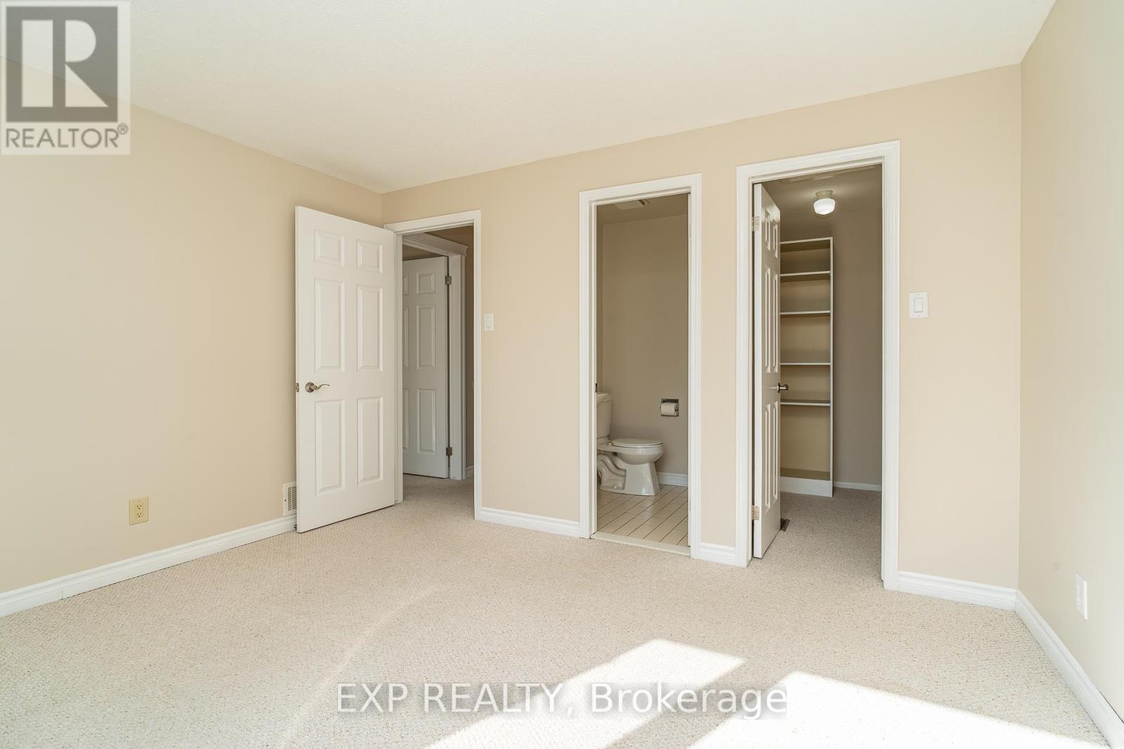 32 Maple View Crescent, Ottawa, Ontario  K2G 5J6 - Photo 35 - X12465357