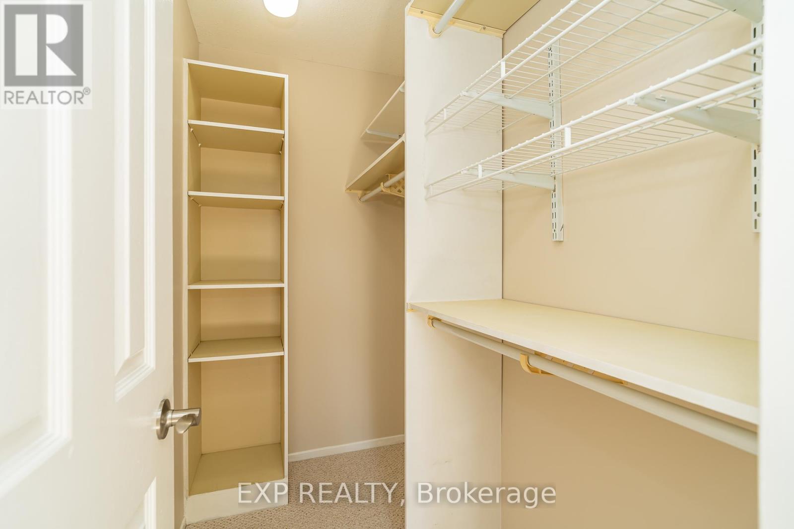 32 Maple View Crescent, Ottawa, Ontario  K2G 5J6 - Photo 37 - X12465357