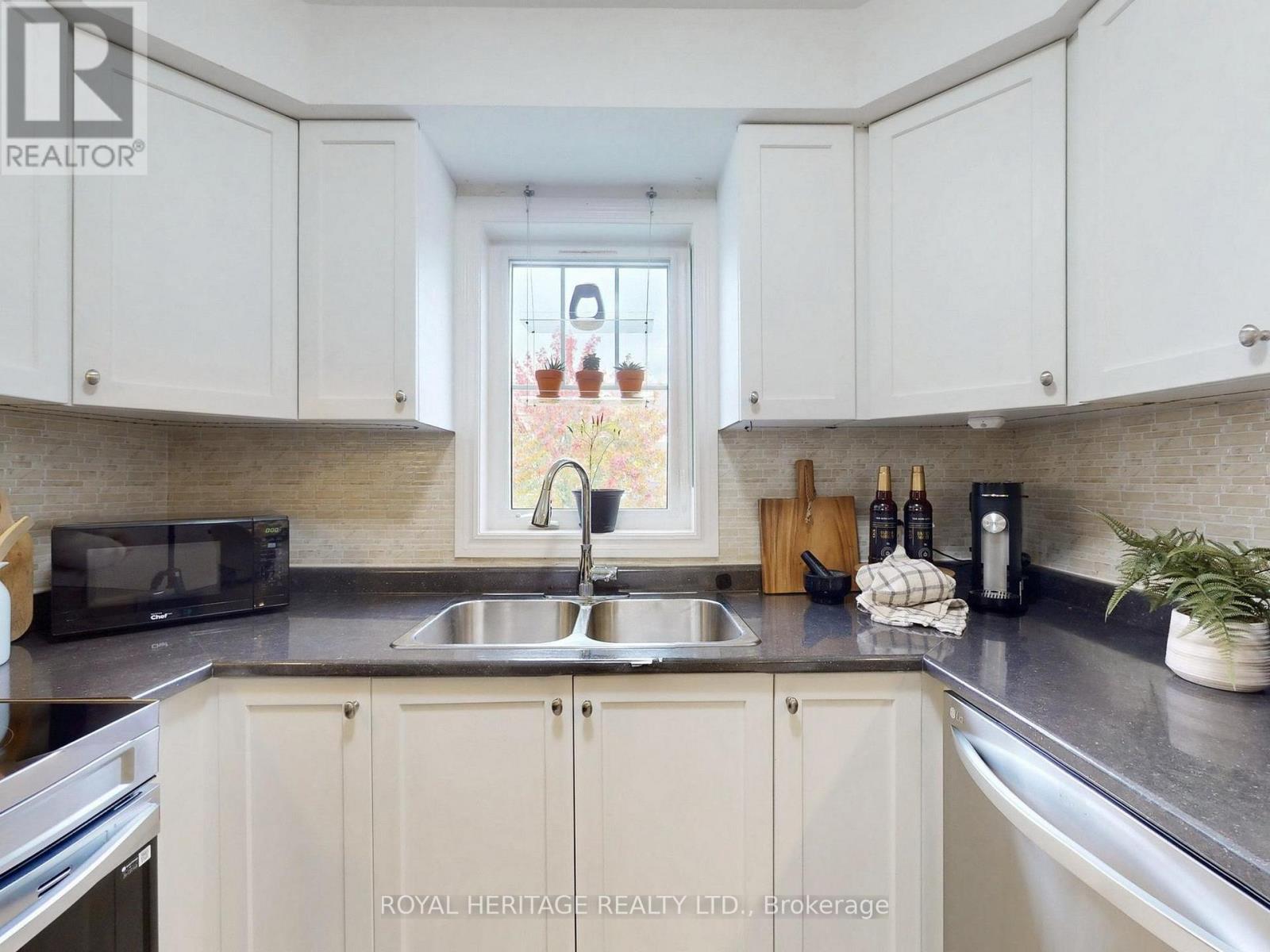 91 Tabaret Crescent, Oshawa, Ontario  L1L 0G5 - Photo 12 - E12465207