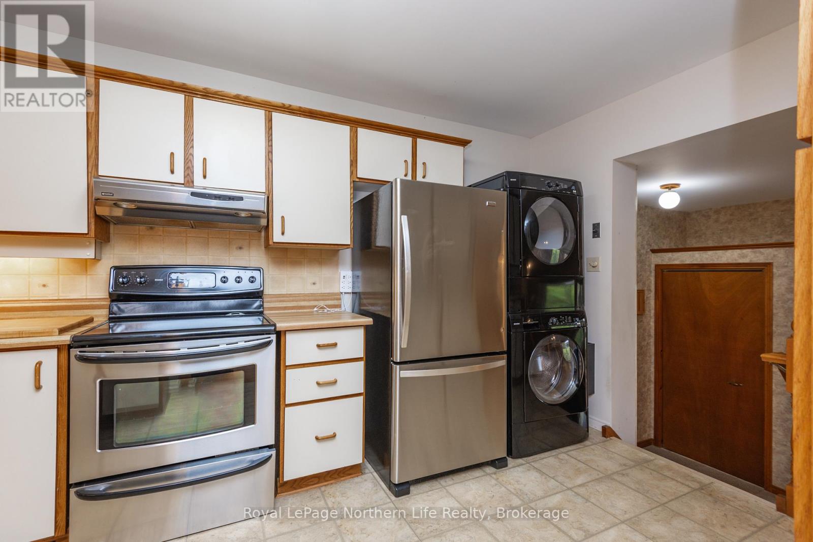 171 Campbell Avenue, North Bay, Ontario  P1A 1W2 - Photo 12 - X12465261