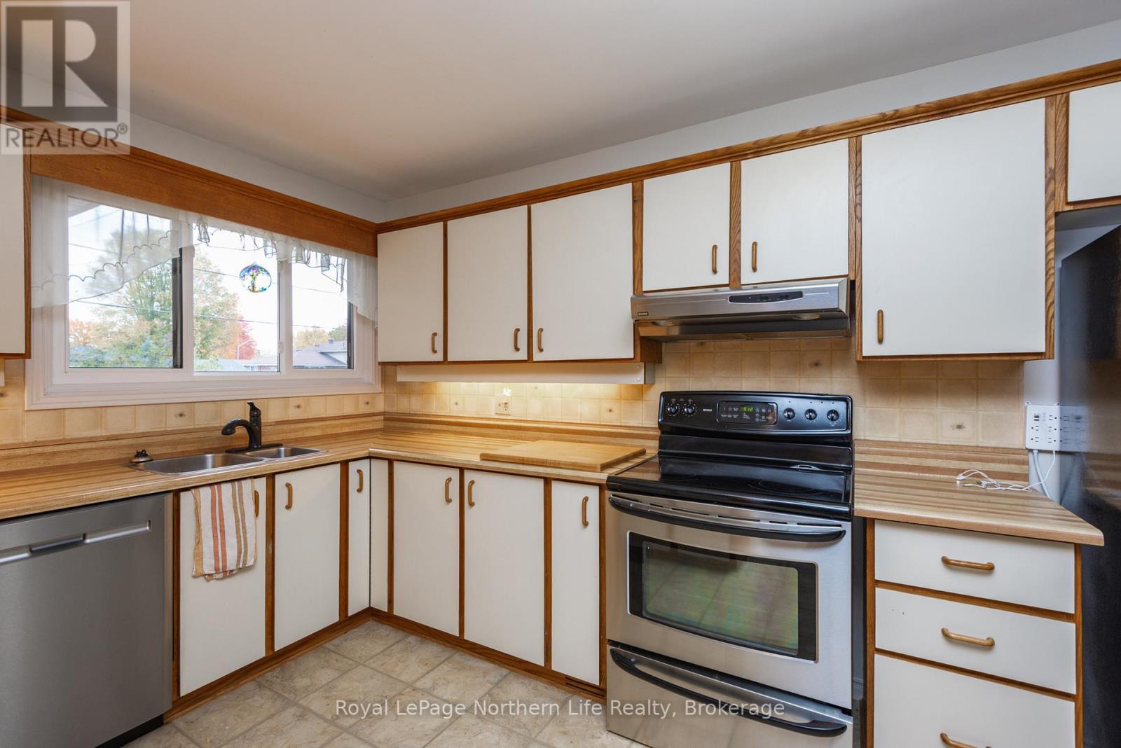 171 Campbell Avenue, North Bay, Ontario  P1A 1W2 - Photo 13 - X12465261