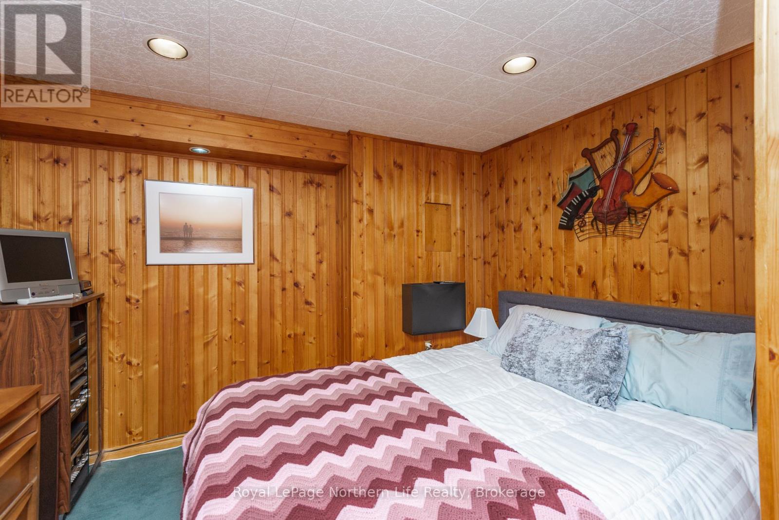 171 Campbell Avenue, North Bay, Ontario  P1A 1W2 - Photo 34 - X12465261