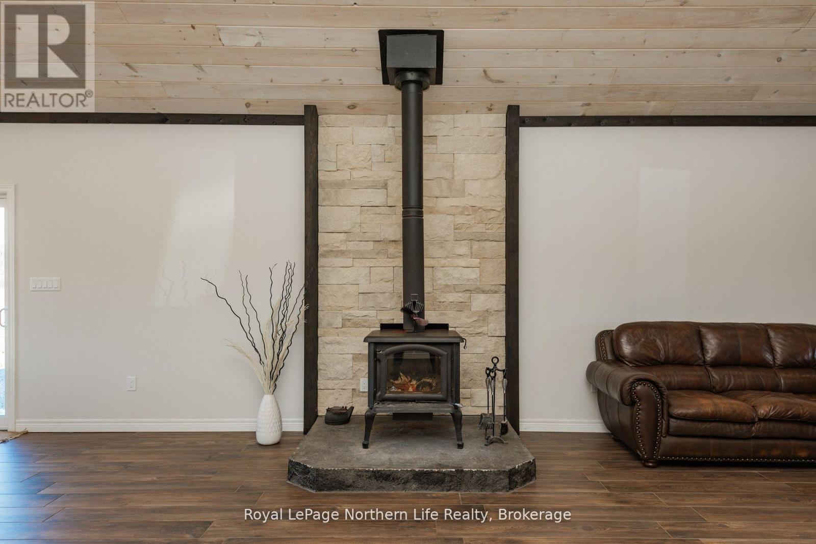 42 Simpson Hill Road, Nipissing, Ontario P0H 1W0 - Photo 14 - X12465456