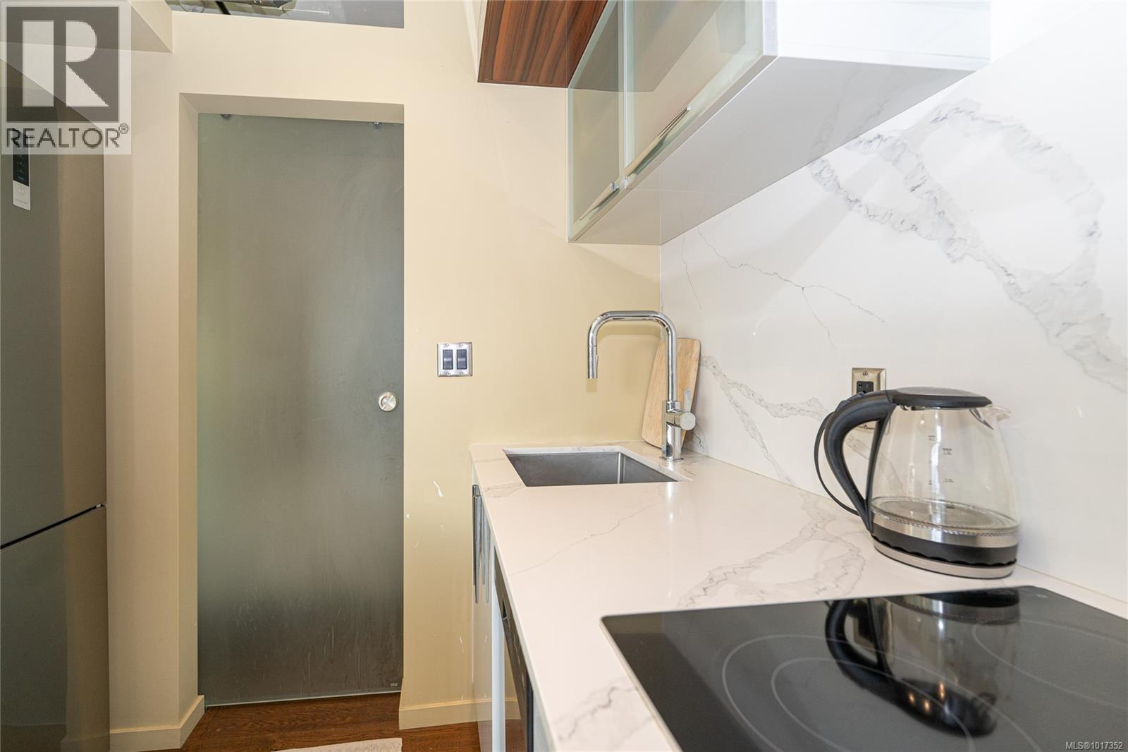 822 1029 View St, Victoria, British Columbia V8V 0C9 - Photo 15 - 1017352