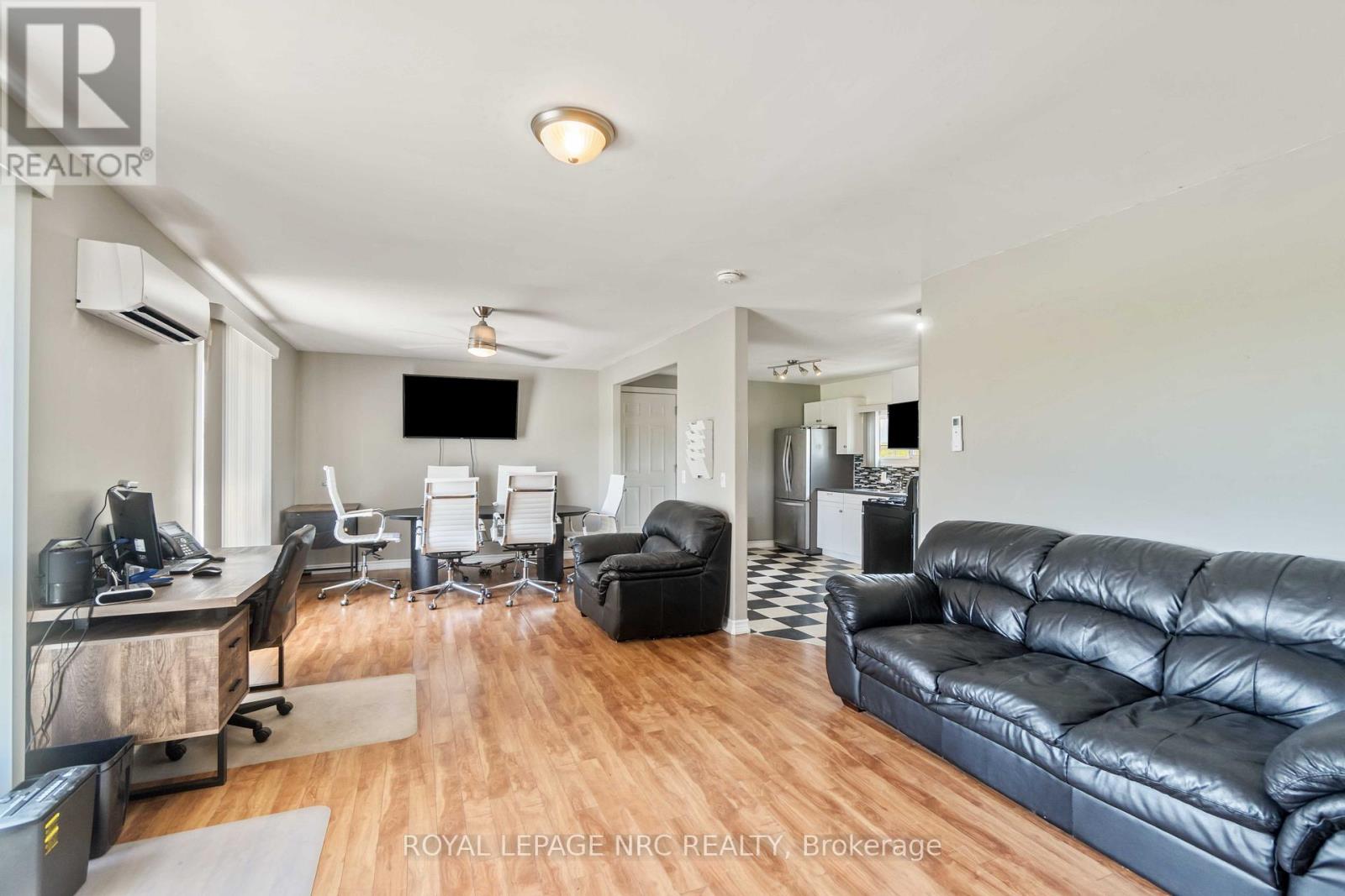 88 Wintemute Street, Fort Erie, Ontario  L2A 2P1 - Photo 12 - X12465474