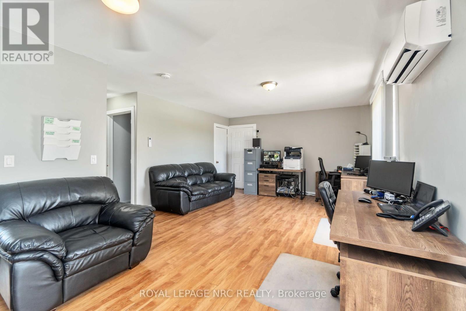 88 Wintemute Street, Fort Erie, Ontario  L2A 2P1 - Photo 9 - X12465474