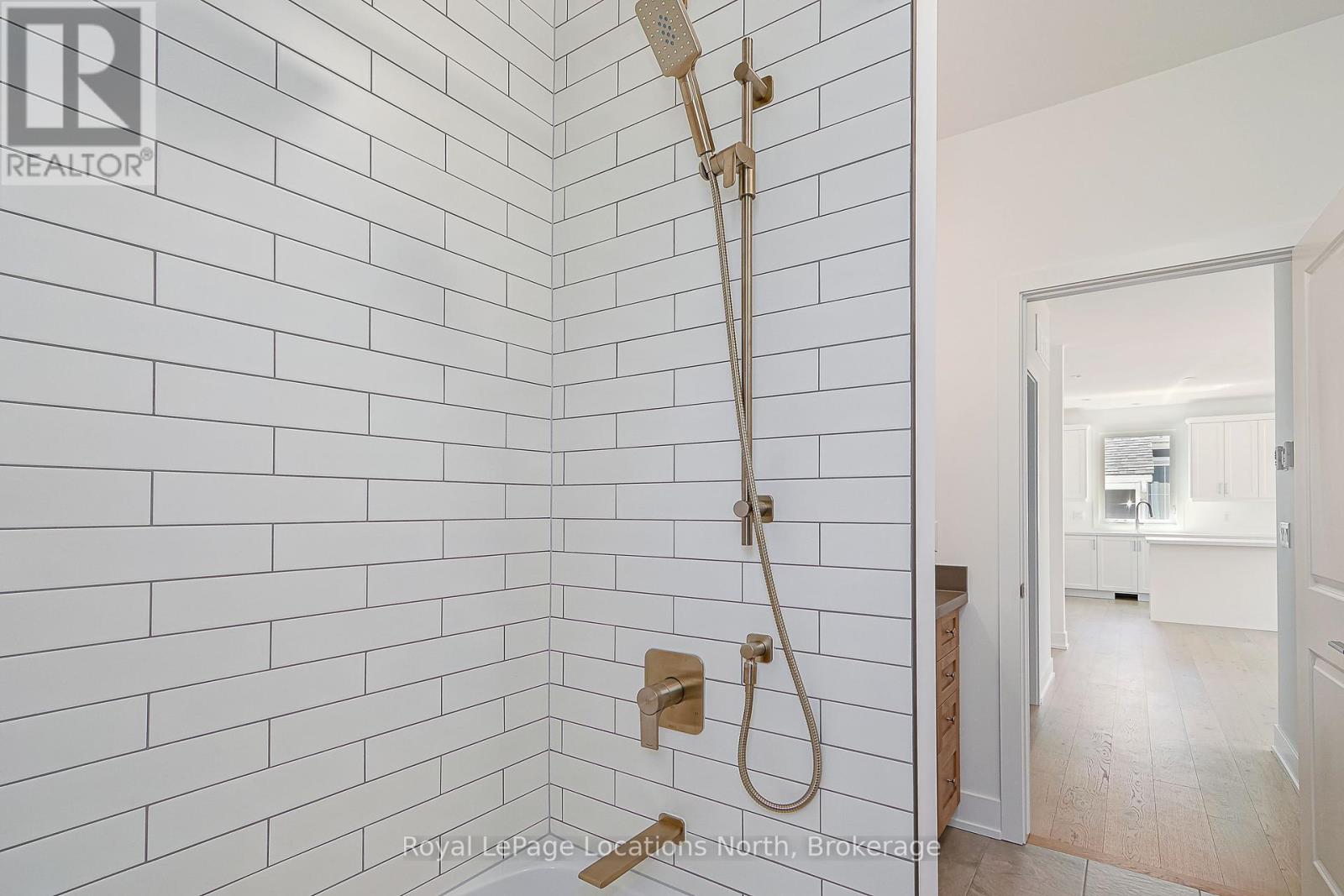 60 52nd Street S, Wasaga Beach, Ontario  L0M 1P0 - Photo 22 - S12465351