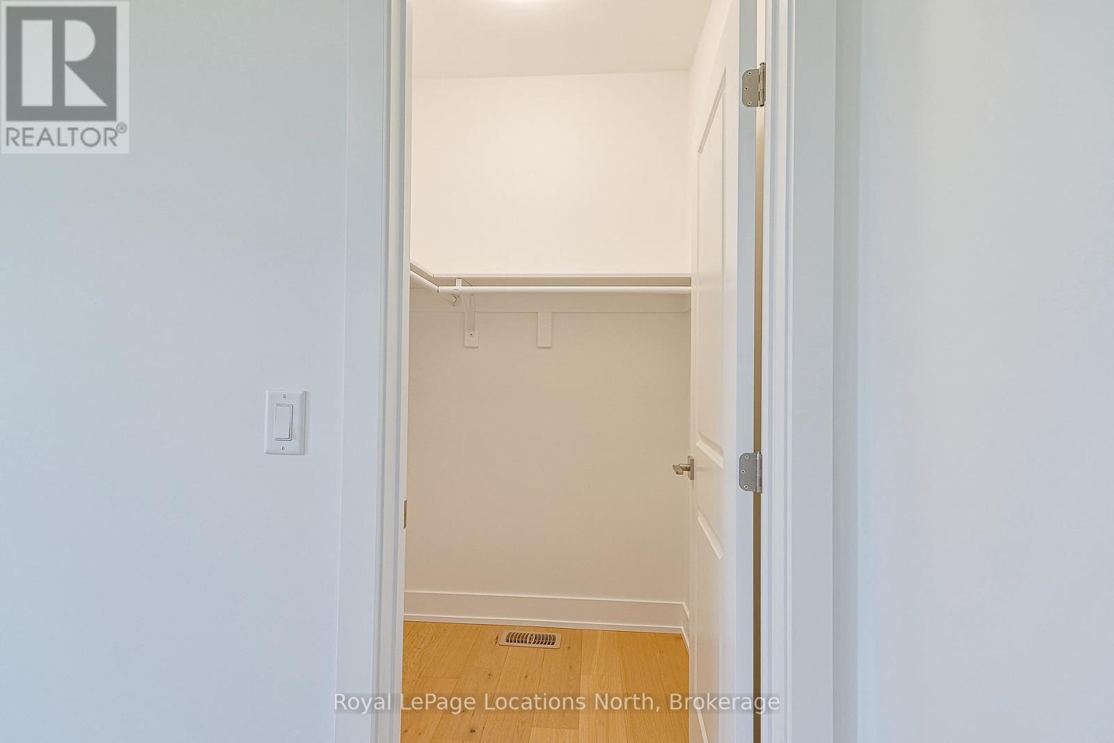 60 52nd Street S, Wasaga Beach, Ontario  L0M 1P0 - Photo 29 - S12465351