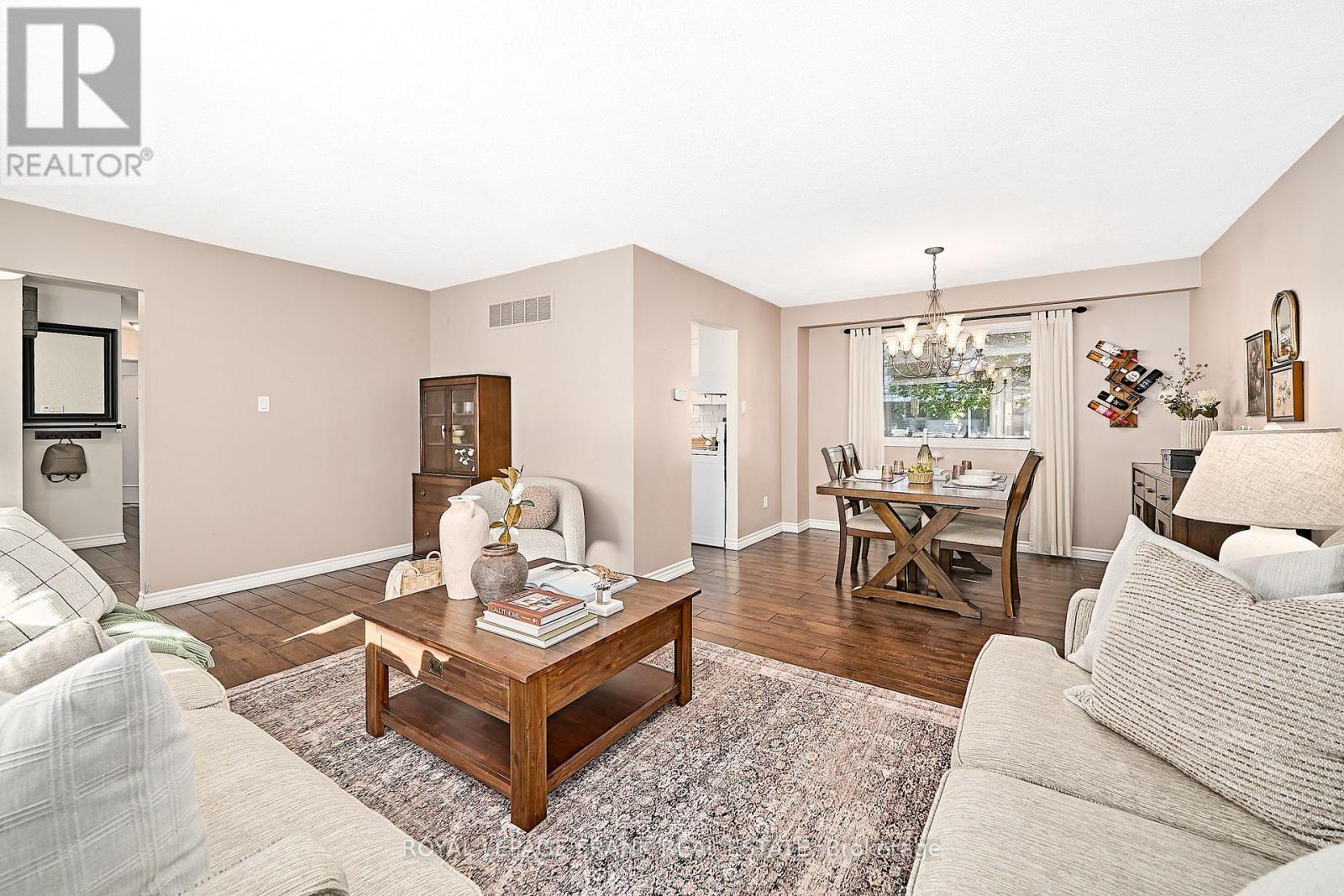 7 Judy Court, Markham (Markham Village), Ontario  L3P 3R8 - Photo 11 - N12465294