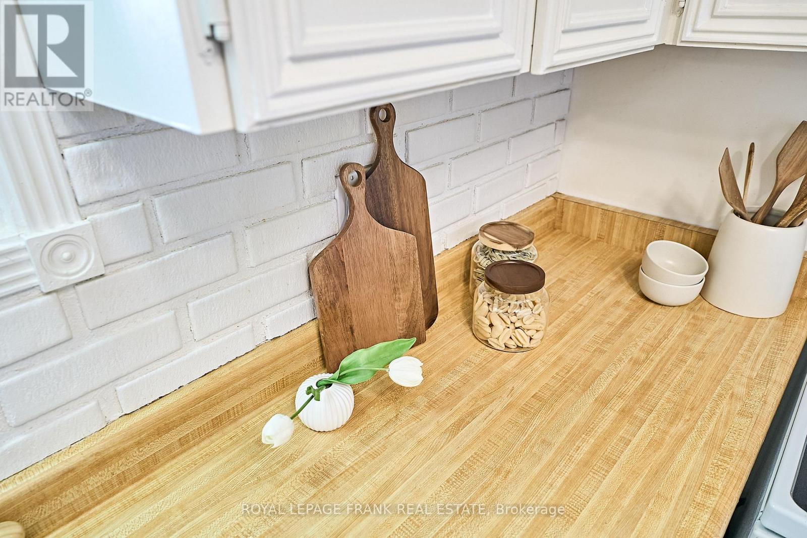 7 Judy Court, Markham (Markham Village), Ontario  L3P 3R8 - Photo 18 - N12465294