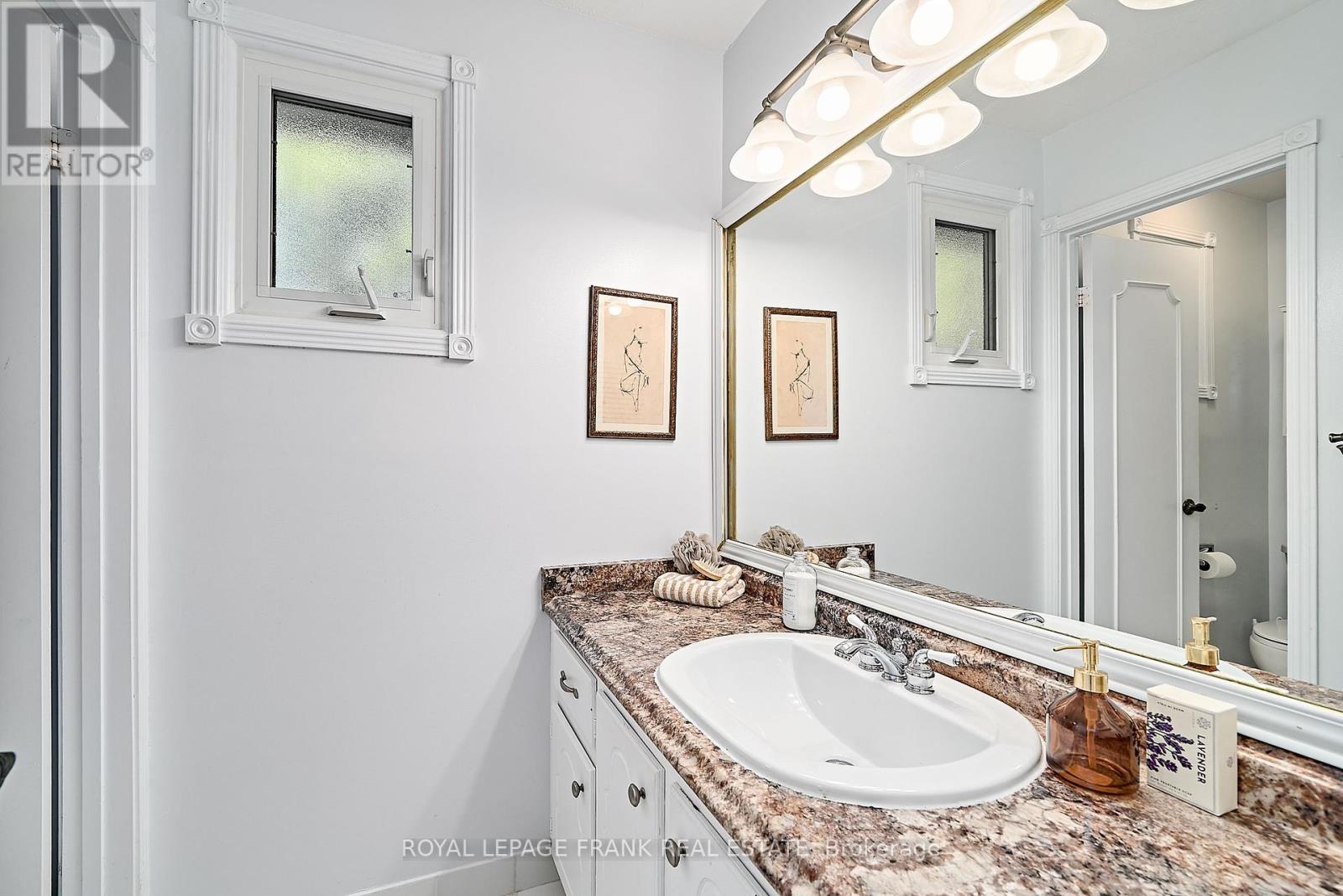 7 Judy Court, Markham (Markham Village), Ontario  L3P 3R8 - Photo 33 - N12465294