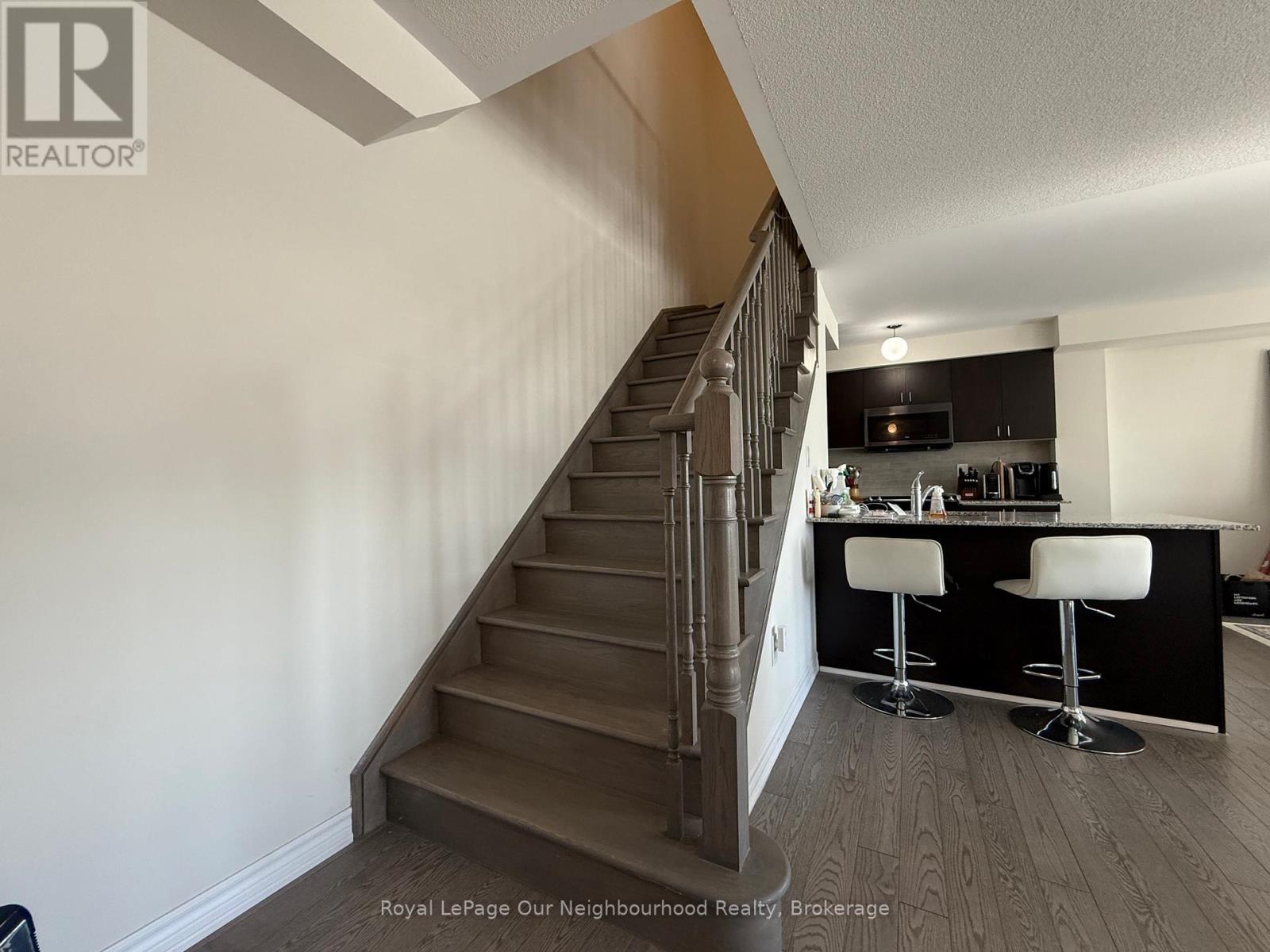 107 - 200 Veterans Drive, Brampton, Ontario  L7A 5K7 - Photo 10 - W12465475
