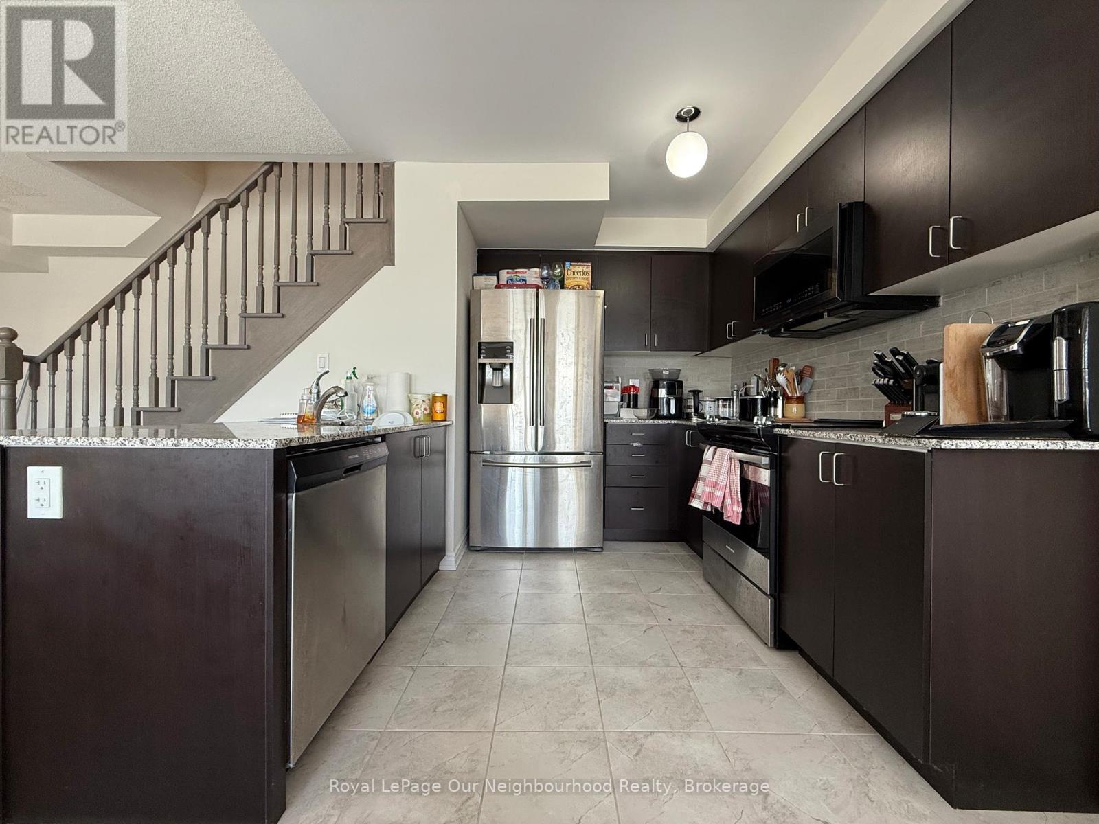 107 - 200 Veterans Drive, Brampton, Ontario  L7A 5K7 - Photo 2 - W12465475