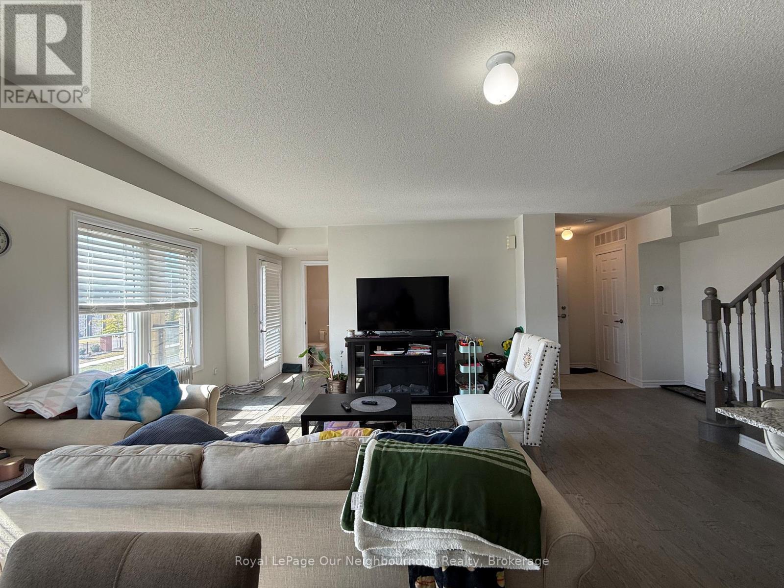 107 - 200 Veterans Drive, Brampton, Ontario  L7A 5K7 - Photo 8 - W12465475