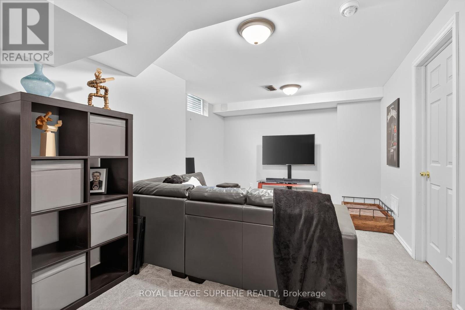 28 Mandley Street, Essa, Ontario  L3W 0B6 - Photo 33 - N12465175