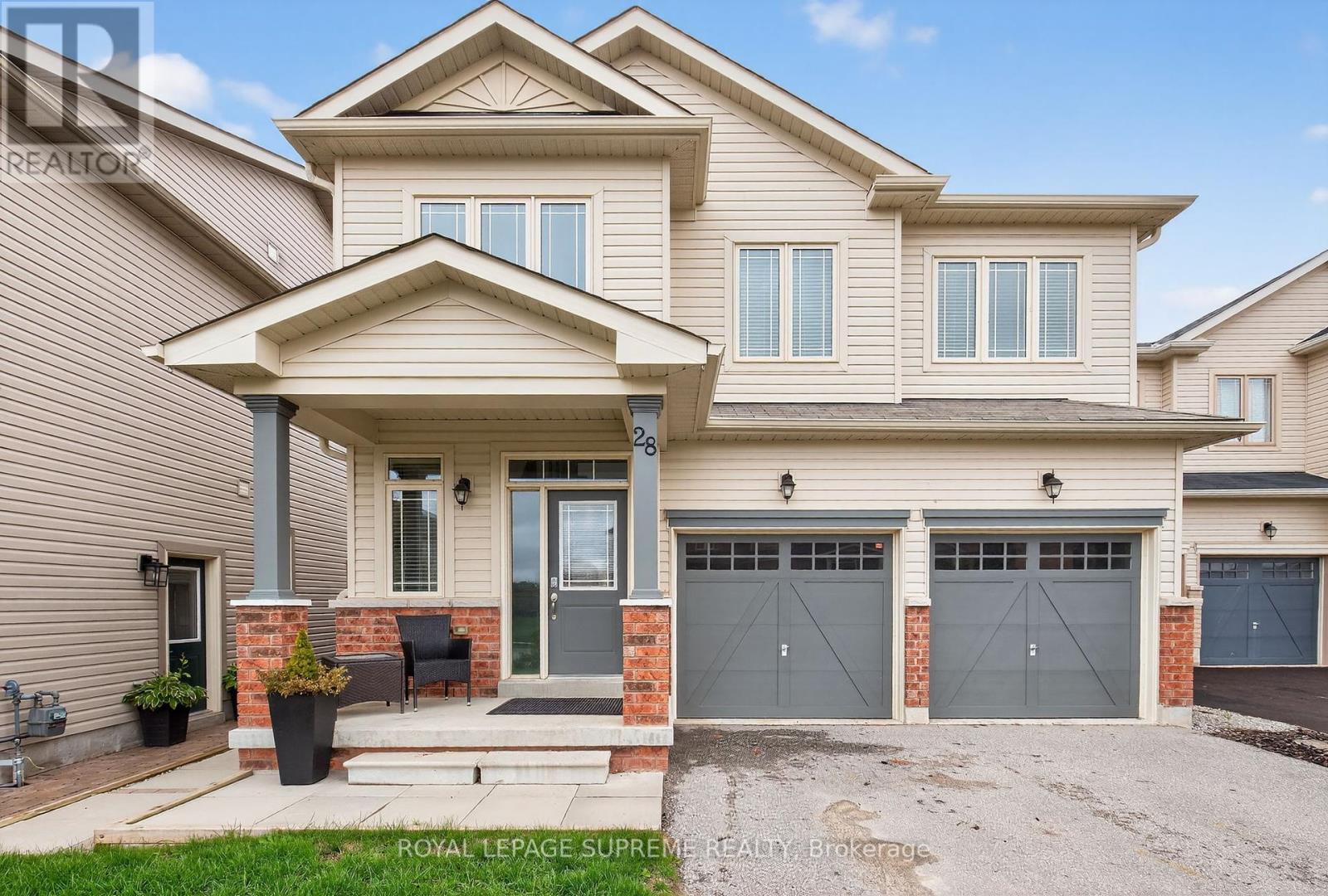 28 Mandley Street, Essa, Ontario  L3W 0B6 - Photo 4 - N12465175