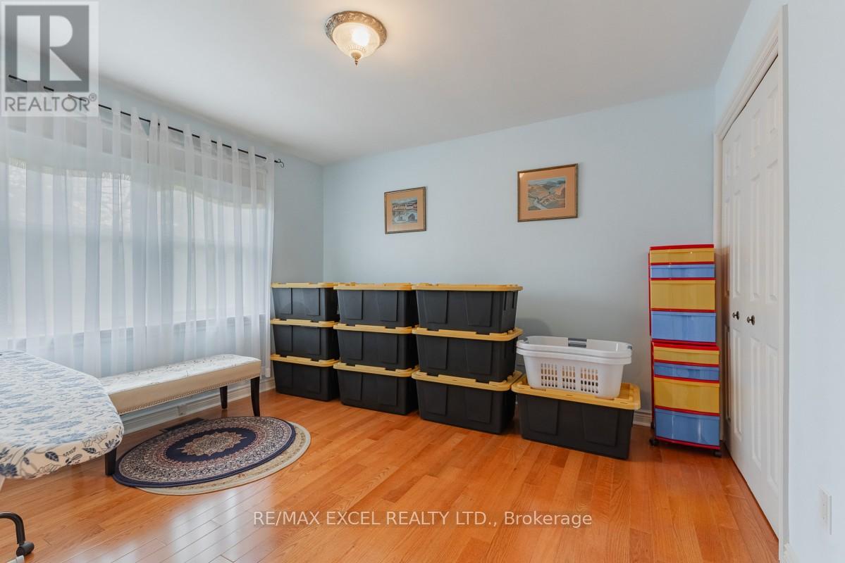 8 Boyd Court, Markham, Ontario  L6C 1A6 - Photo 20 - N12465179