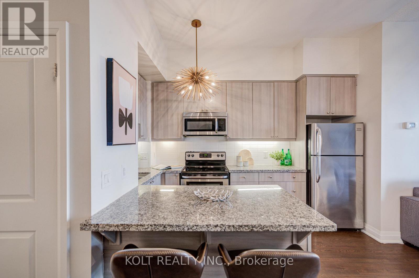 Ph1013 - 24 Woodstream Boulevard, Vaughan, Ontario  L4L 8C4 - Photo 10 - N12465217