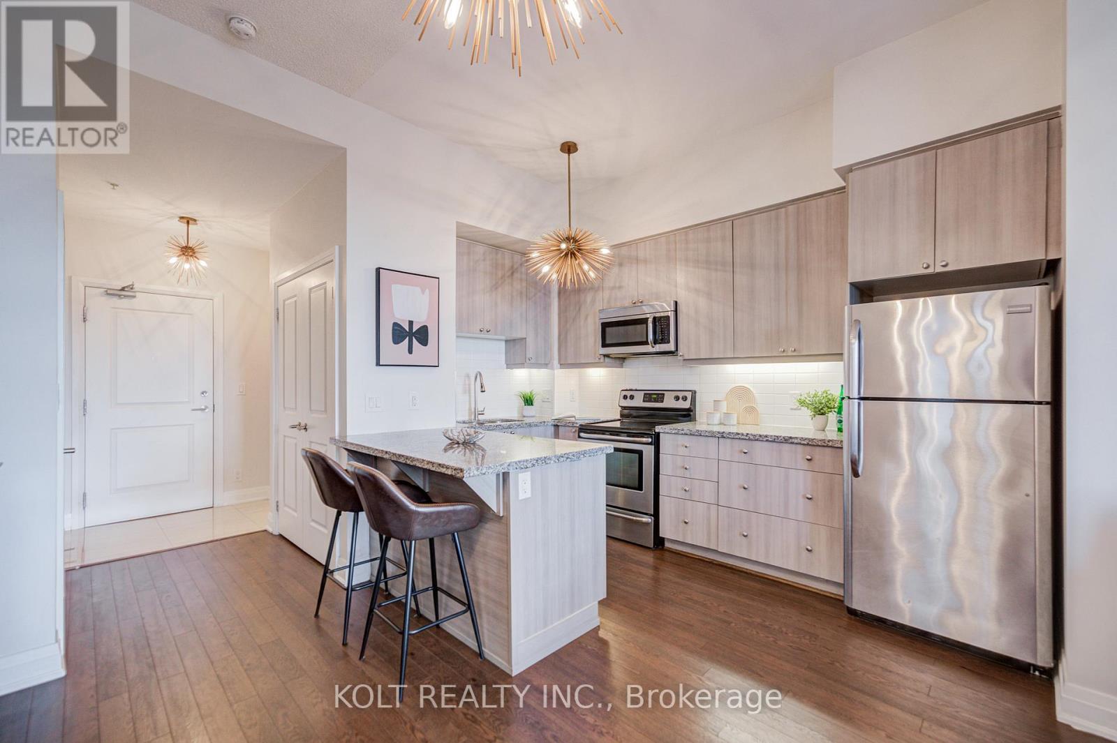 Ph1013 - 24 Woodstream Boulevard, Vaughan, Ontario  L4L 8C4 - Photo 11 - N12465217