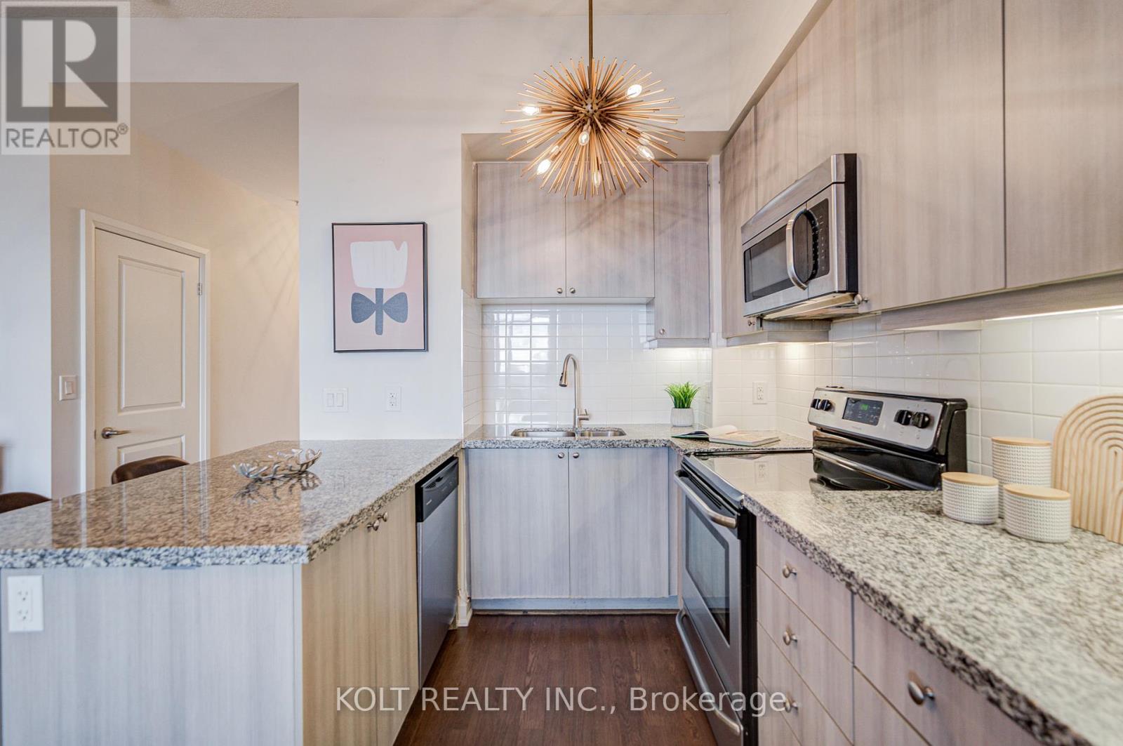 Ph1013 - 24 Woodstream Boulevard, Vaughan, Ontario  L4L 8C4 - Photo 12 - N12465217