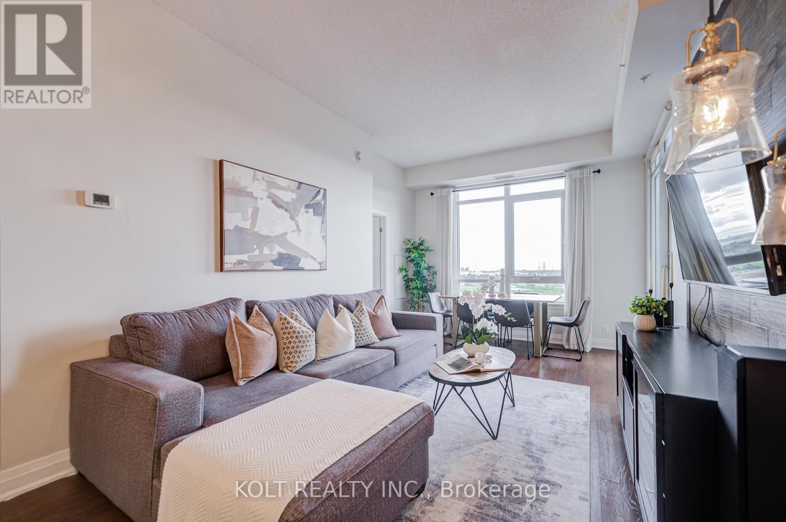 Ph1013 - 24 Woodstream Boulevard, Vaughan, Ontario  L4L 8C4 - Photo 17 - N12465217