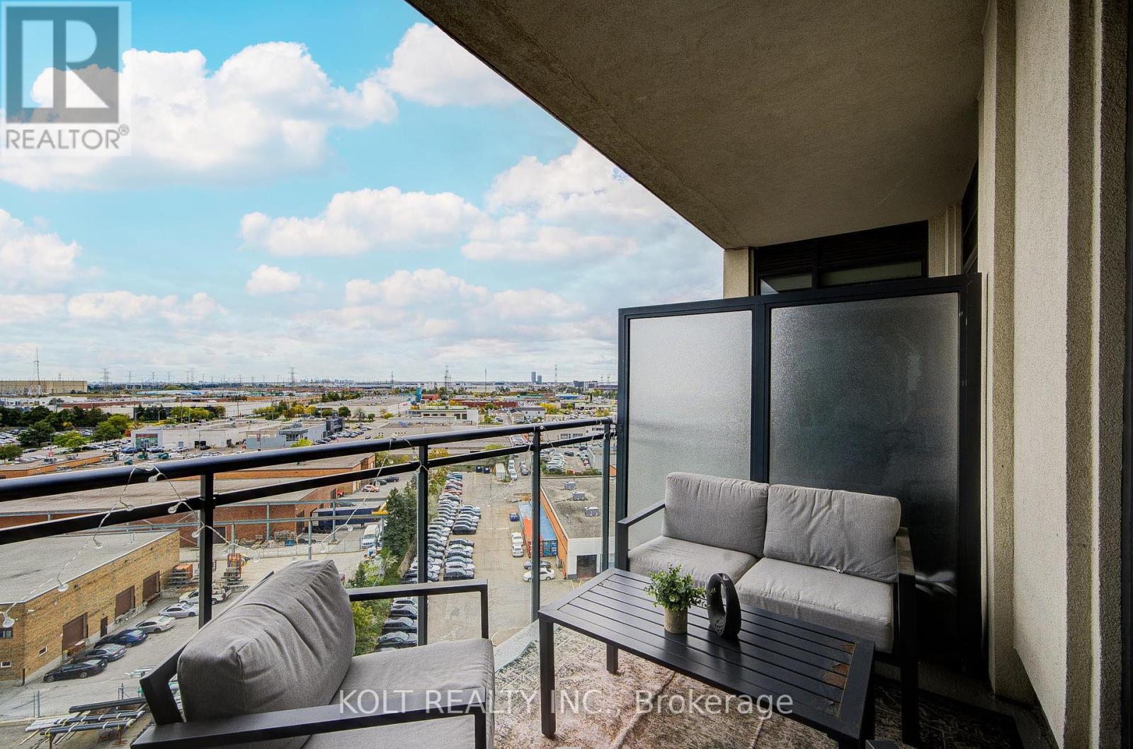 Ph1013 - 24 Woodstream Boulevard, Vaughan, Ontario  L4L 8C4 - Photo 32 - N12465217
