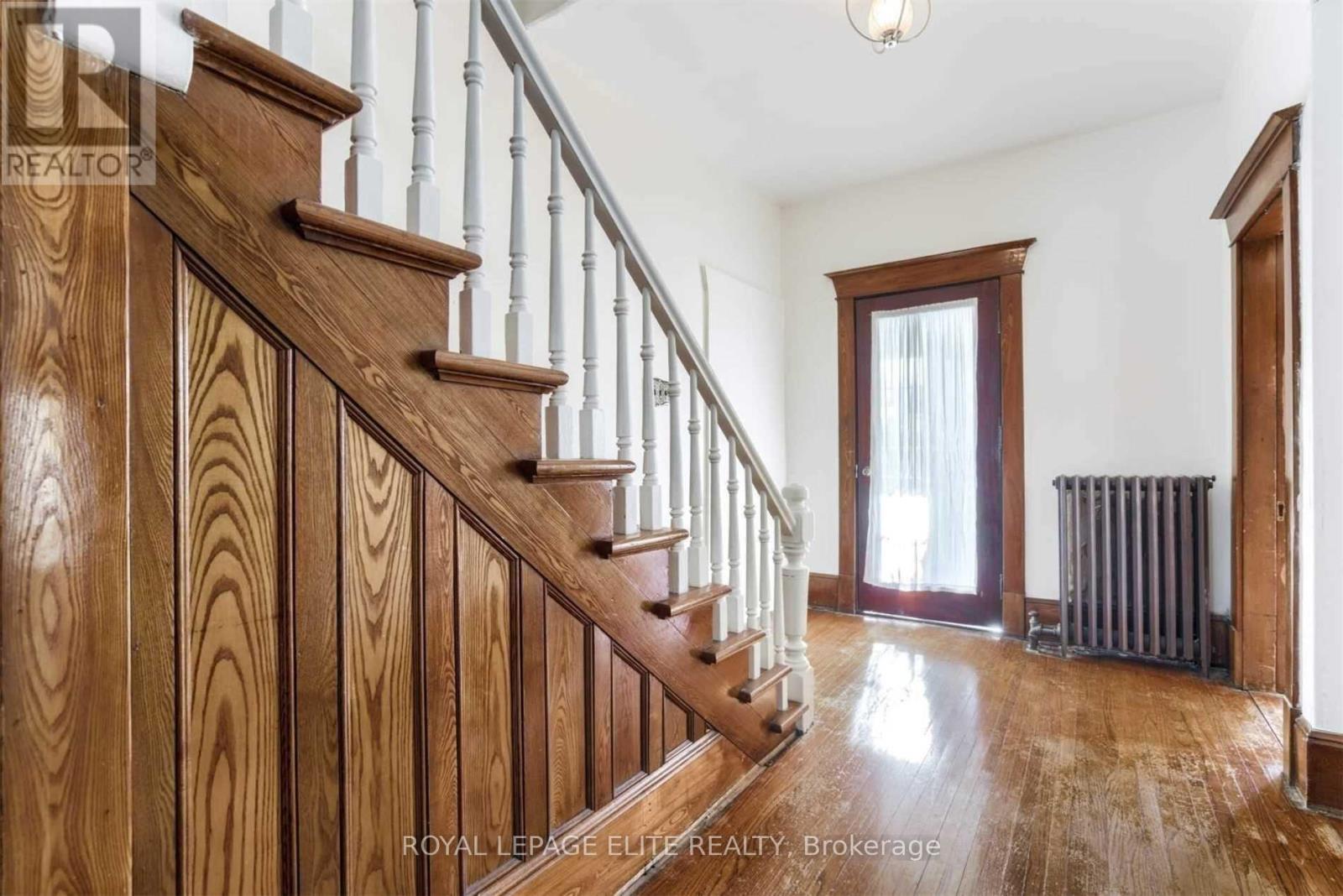 18-20 Reuben Street, Aurora, Ontario  L4G 2M2 - Photo 11 - N12465218