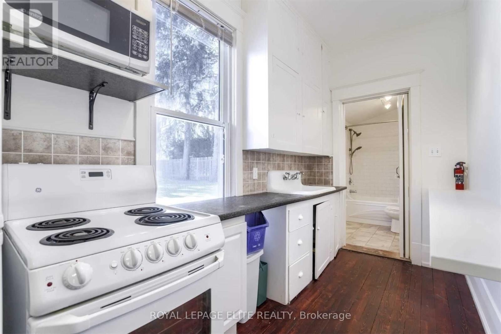 18-20 Reuben Street, Aurora, Ontario  L4G 2M2 - Photo 18 - N12465218
