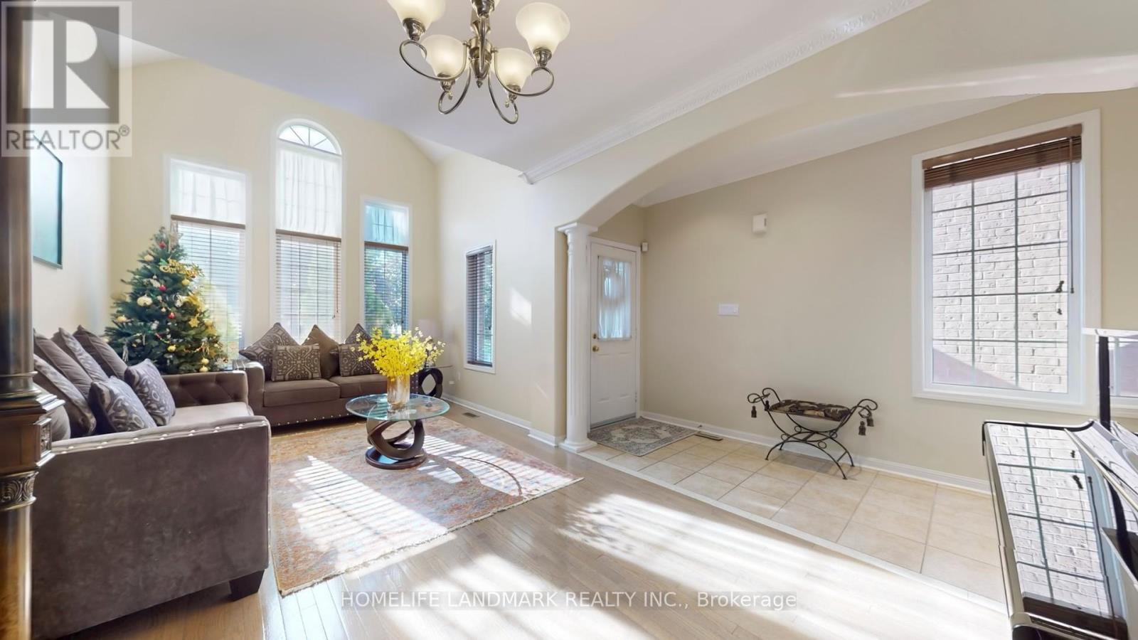 152 America Avenue, Vaughan (Vellore Village), Ontario  L6A 3E8 - Photo 4 - N12465241