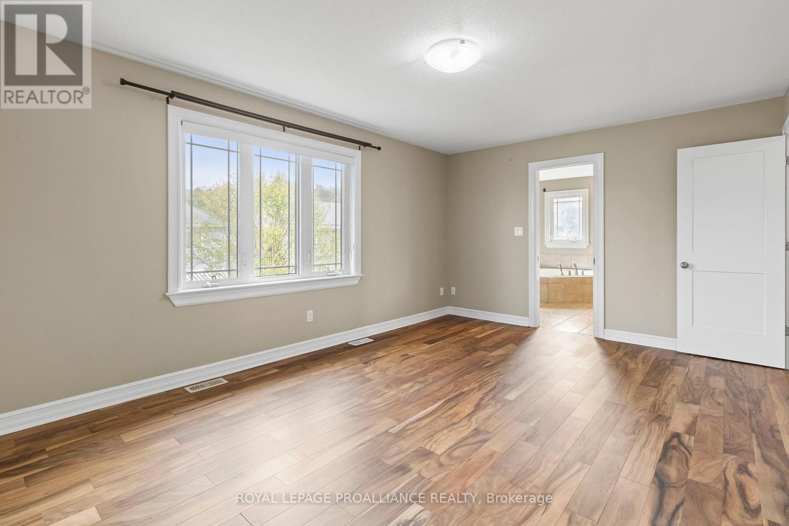 1009 Crestwood Drive, Brockville, Ontario  K6V 7N1 - Photo 19 - X12465461