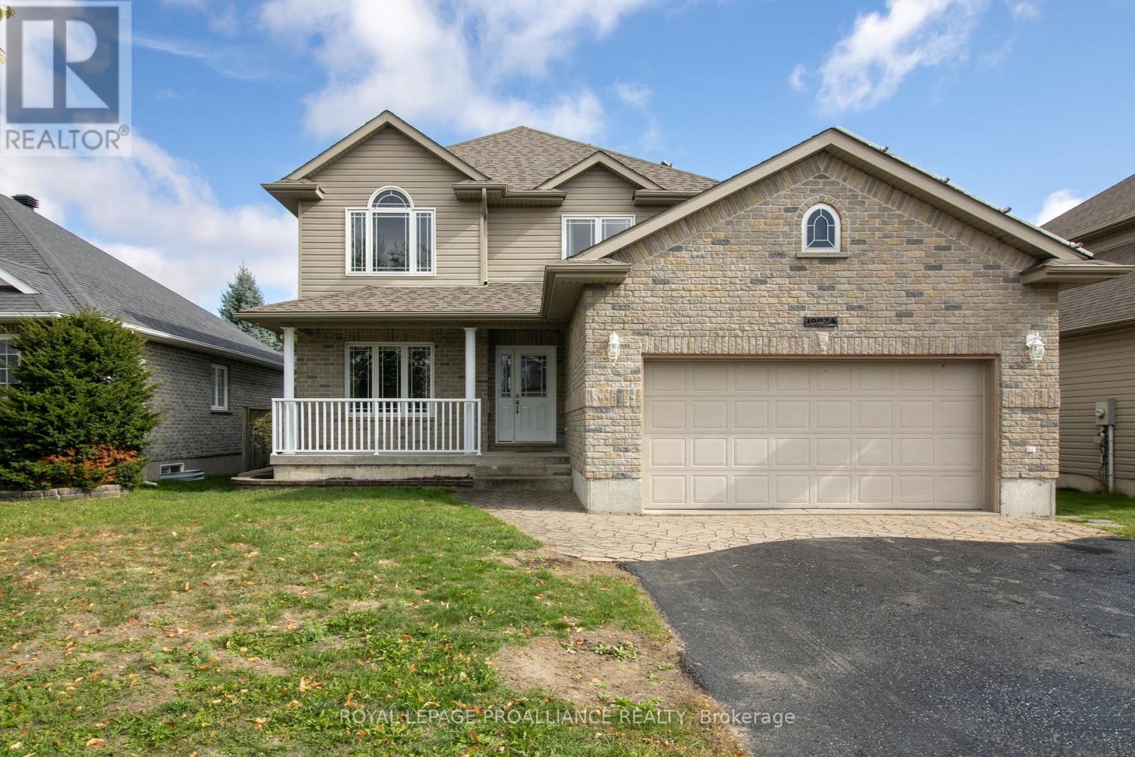 1009 Crestwood Drive, Brockville, Ontario  K6V 7N1 - Photo 2 - X12465461