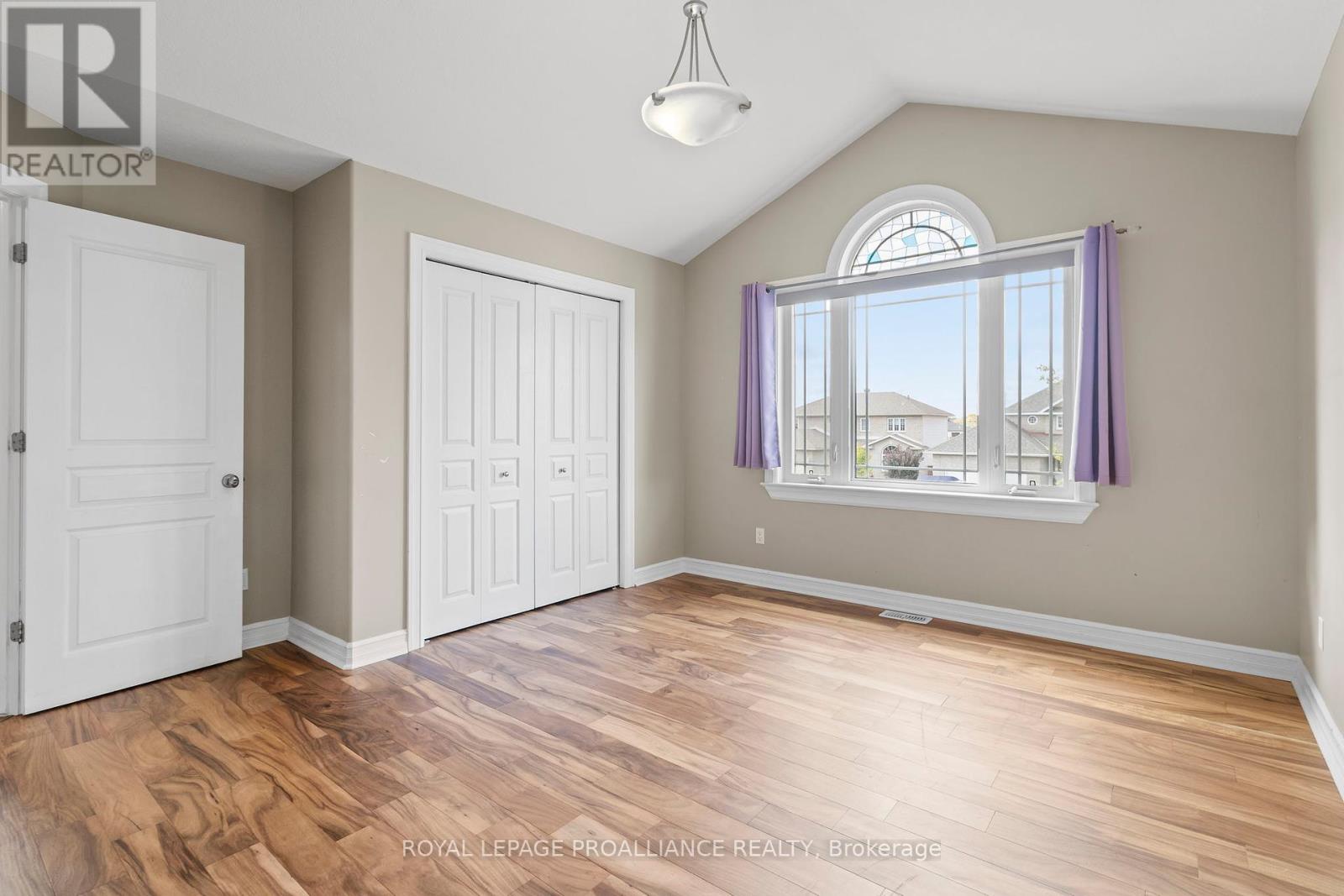1009 Crestwood Drive, Brockville, Ontario  K6V 7N1 - Photo 25 - X12465461