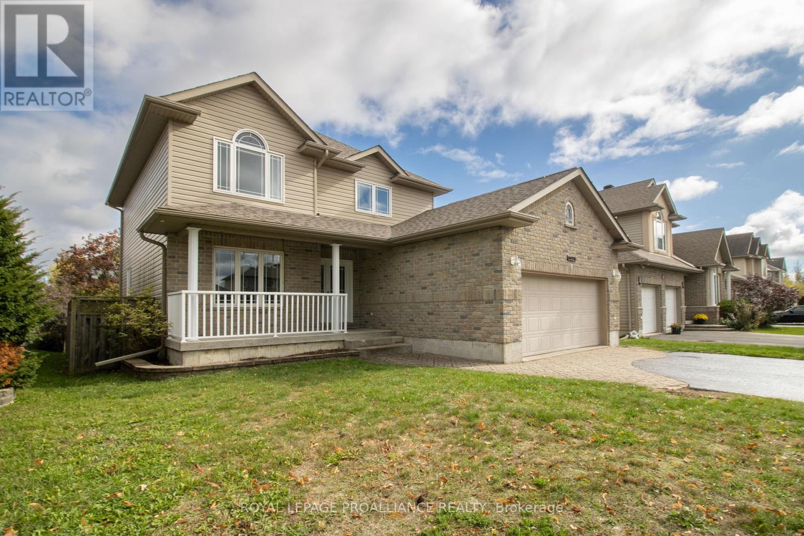 1009 Crestwood Drive, Brockville, Ontario  K6V 7N1 - Photo 3 - X12465461
