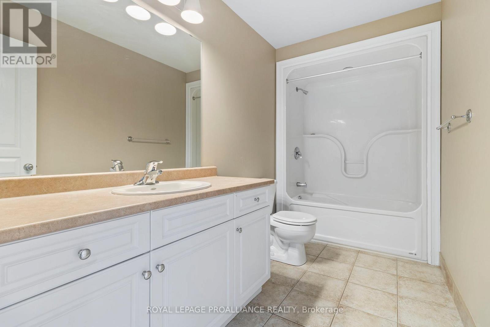 1009 Crestwood Drive, Brockville, Ontario  K6V 7N1 - Photo 30 - X12465461