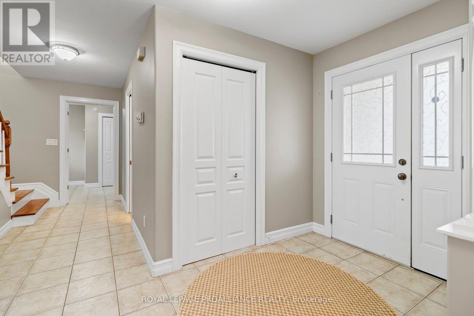 1009 Crestwood Drive, Brockville, Ontario  K6V 7N1 - Photo 6 - X12465461