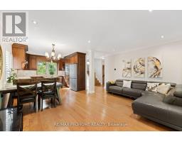 39 ADDISON CRESCENT, Toronto, Ontario