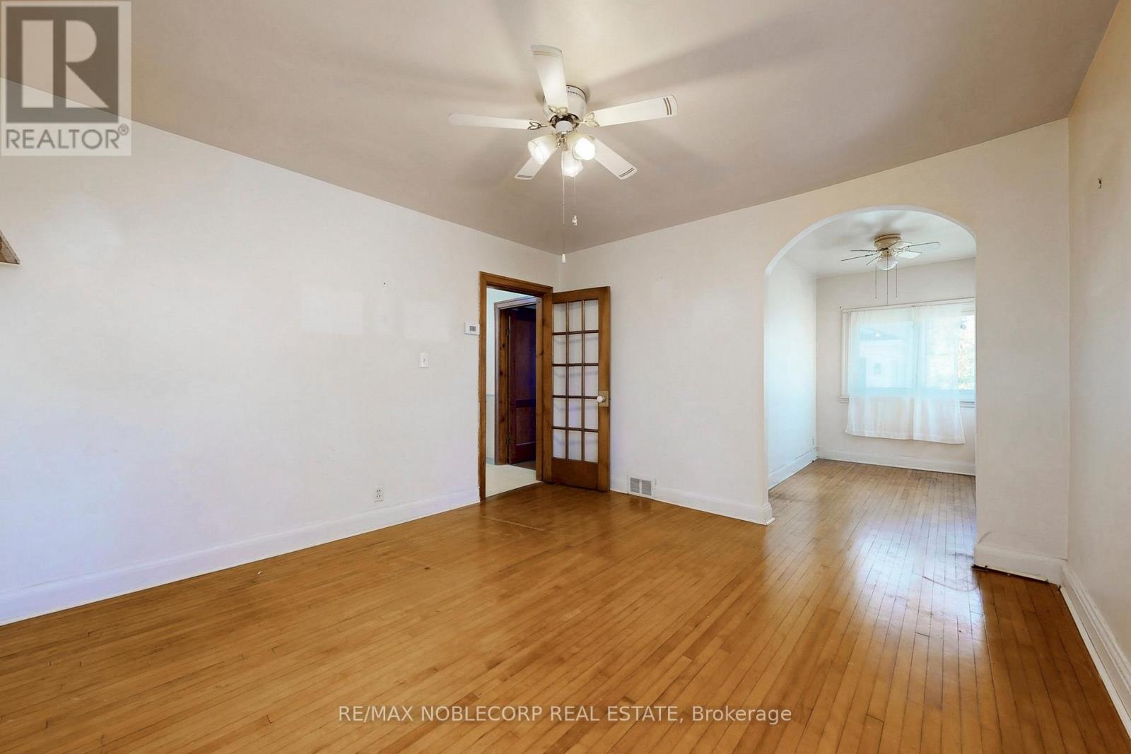51 Simcoe Street, Orillia, Ontario  L3V 1G5 - Photo 16 - S12465181