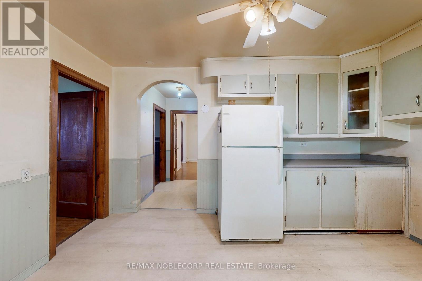 51 Simcoe Street, Orillia, Ontario  L3V 1G5 - Photo 27 - S12465181