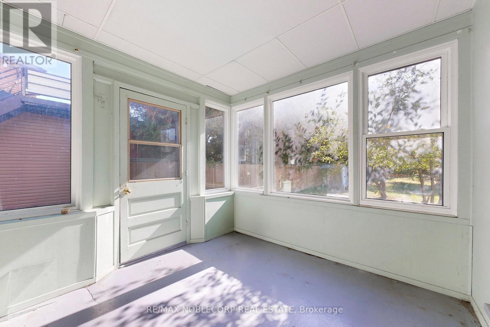 51 Simcoe Street, Orillia, Ontario  L3V 1G5 - Photo 32 - S12465181