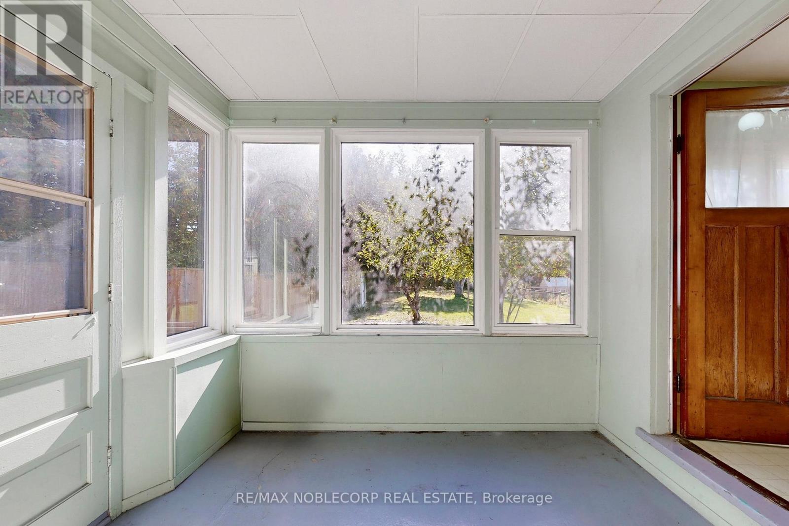 51 Simcoe Street, Orillia, Ontario  L3V 1G5 - Photo 33 - S12465181