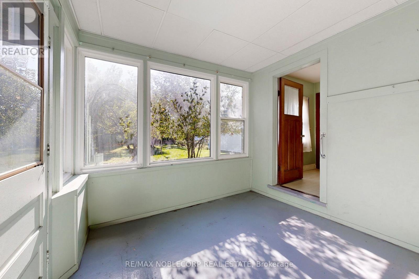 51 Simcoe Street, Orillia, Ontario  L3V 1G5 - Photo 35 - S12465181