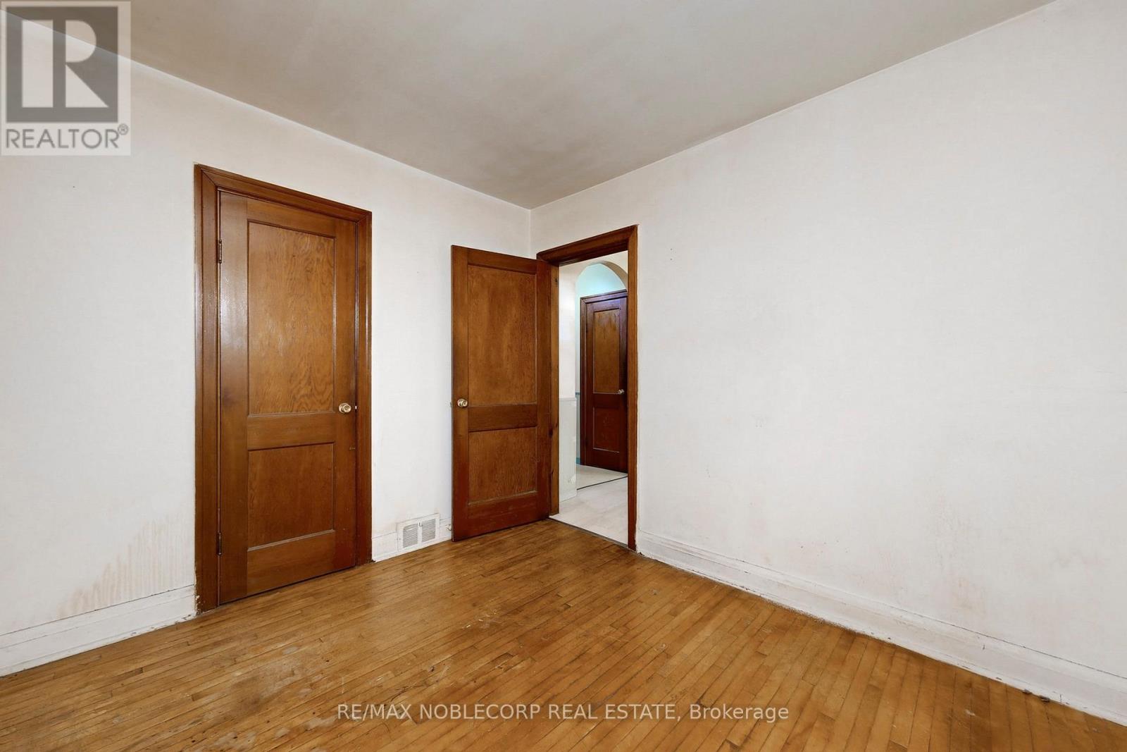 51 Simcoe Street, Orillia, Ontario  L3V 1G5 - Photo 39 - S12465181