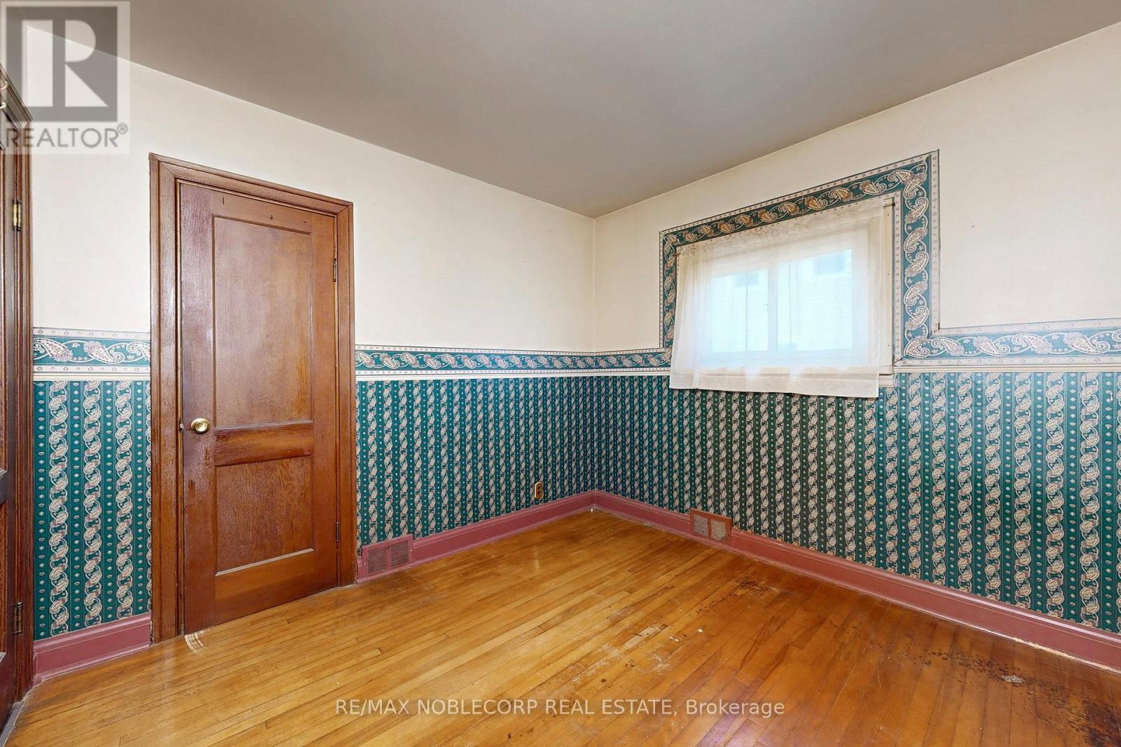 51 Simcoe Street, Orillia, Ontario  L3V 1G5 - Photo 44 - S12465181