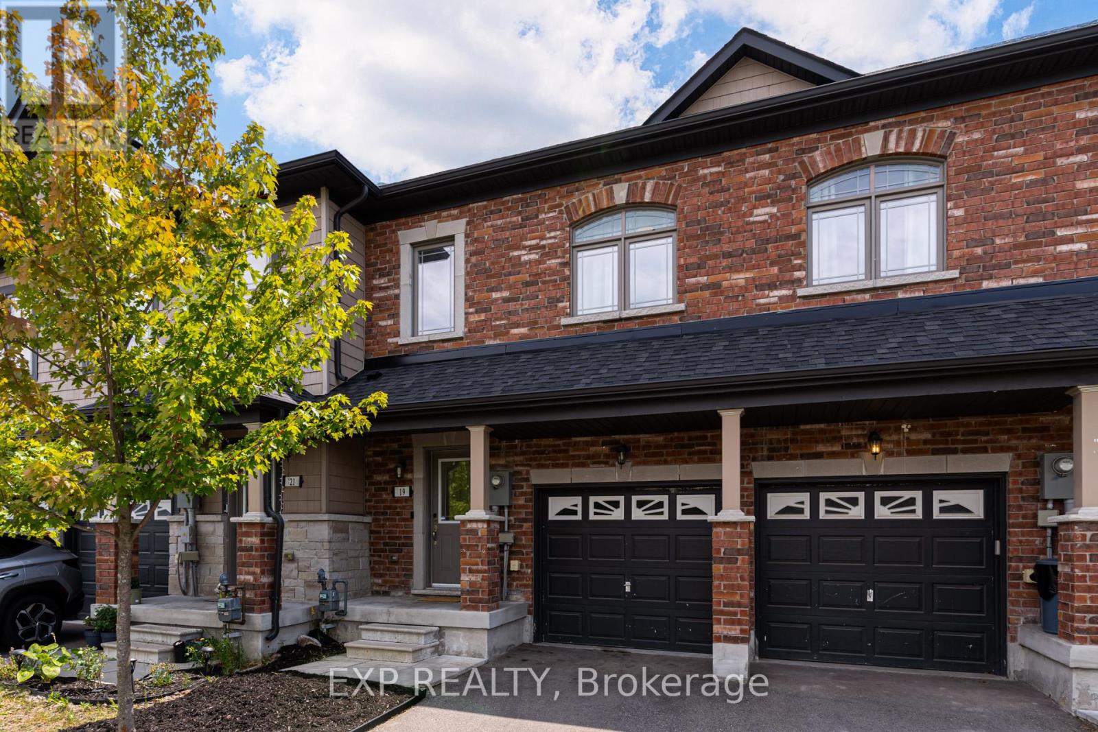 19 Cygnus Crescent, Barrie, Ontario  L4N 9C2 - Photo 2 - S12465201