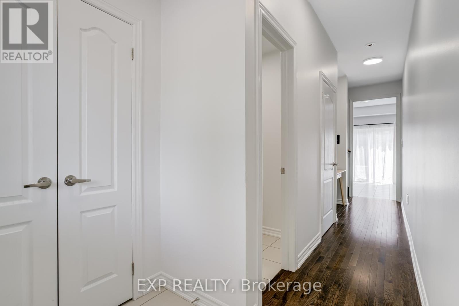 19 Cygnus Crescent, Barrie, Ontario  L4N 9C2 - Photo 3 - S12465201